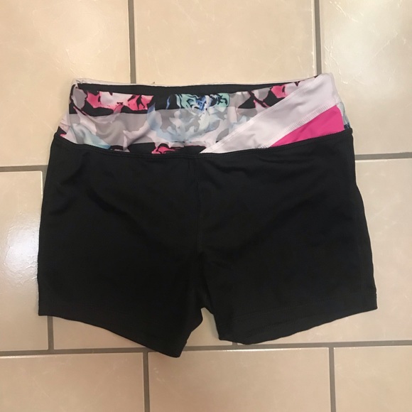 Girls athletic works shorts size 10 12 large - Picture 2 of 4